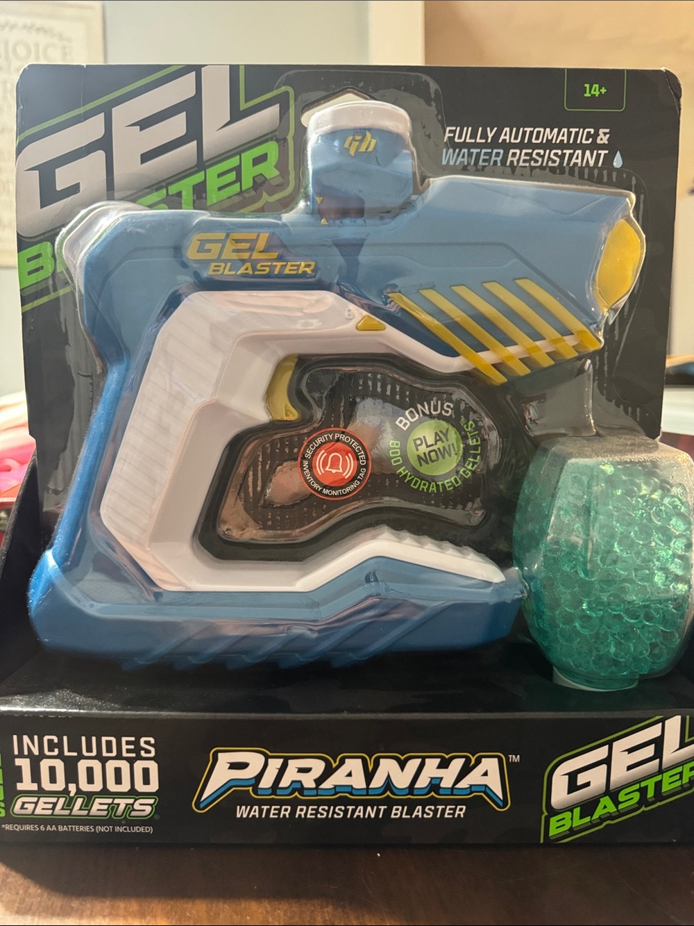 Piranha Gel Blaster Water-Resistant Toy Blaster in Blue & White
